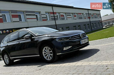 Універсал Volkswagen Passat 2020 в Чемерівцях