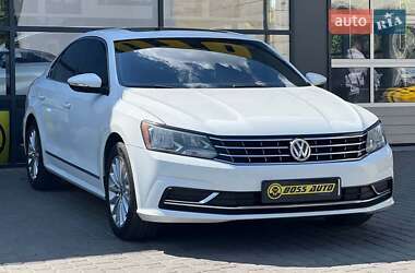 Седан Volkswagen Passat 2015 в Ивано-Франковске