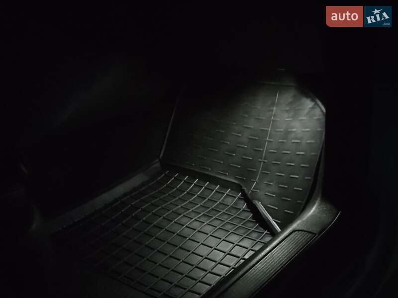 Универсал Volkswagen Passat 2013 в Умани