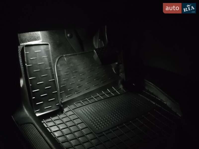 Универсал Volkswagen Passat 2013 в Умани