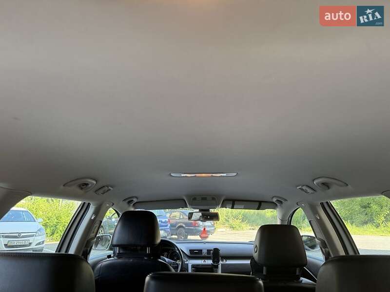 Універсал Volkswagen Passat 2010 в Львові
