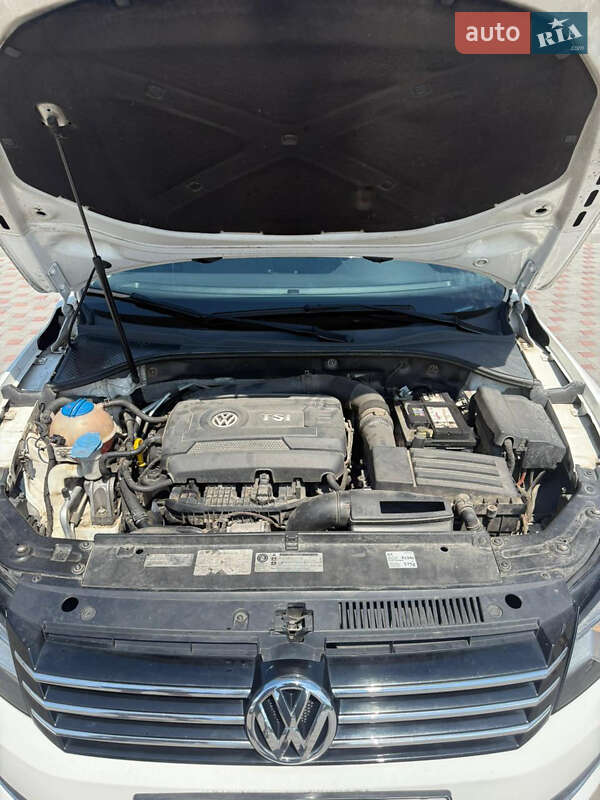 Седан Volkswagen Passat 2014 в Запорожье