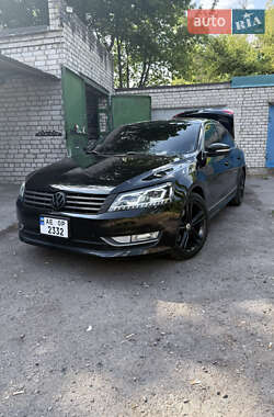 Седан Volkswagen Passat 2013 в Днепре
