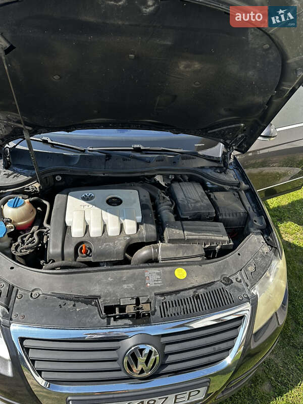 Седан Volkswagen Passat 2006 в Вашковцах