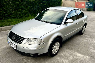 Седан Volkswagen Passat 2004 в Харькове