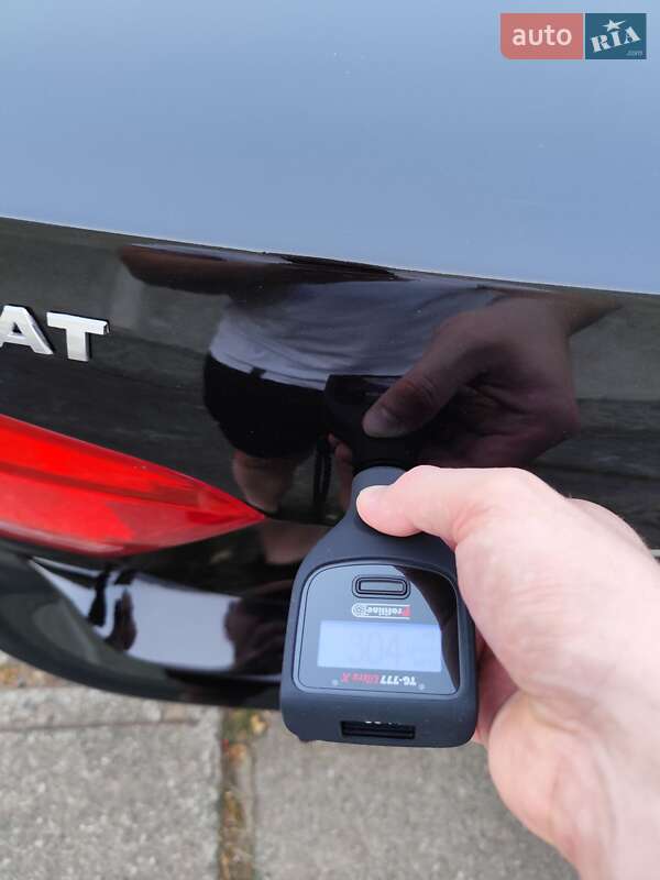 Седан Volkswagen Passat 2012 в Черкассах