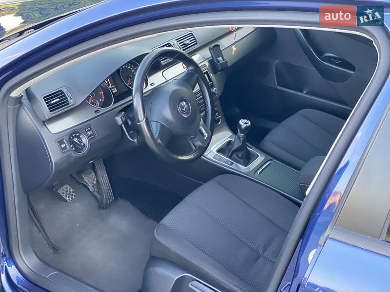 Універсал Volkswagen Passat 2009 в Дубні