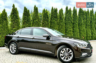 Седан Volkswagen Passat 2021 в Трускавце