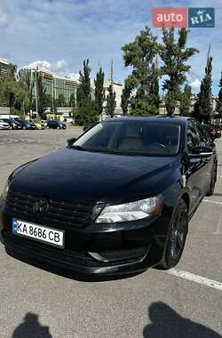 Седан Volkswagen Passat 2013 в Києві