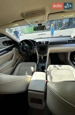 Седан Volkswagen Passat 2013 в 