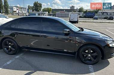 Седан Volkswagen Passat 2013 в 