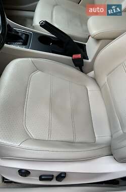 Седан Volkswagen Passat 2013 в 
