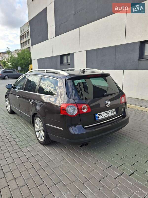 Универсал Volkswagen Passat 2009 в Ровно