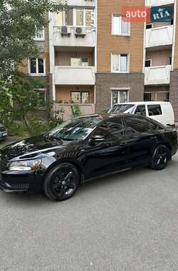 Седан Volkswagen Passat 2013 в 