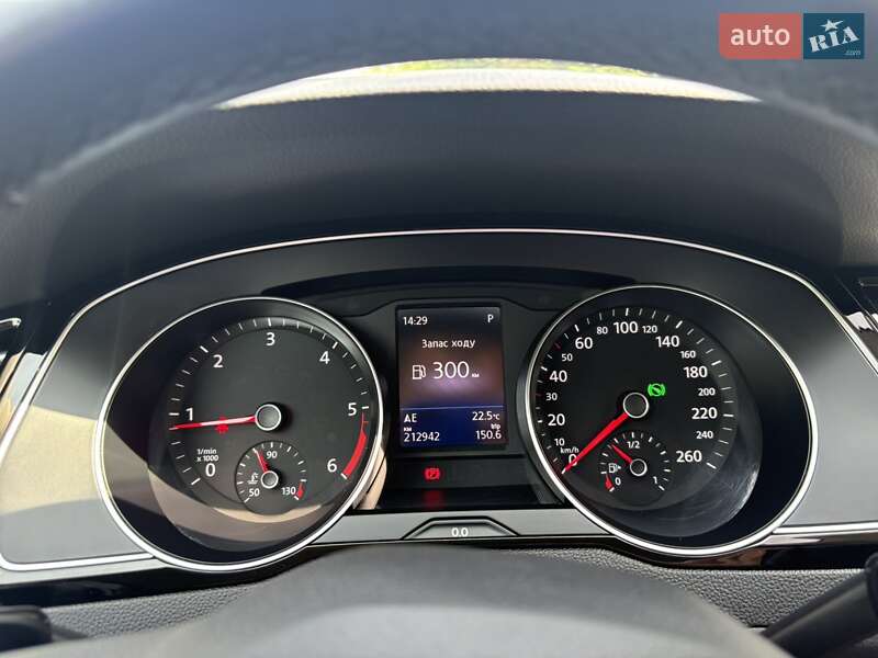 Універсал Volkswagen Passat 2020 в Бережанах