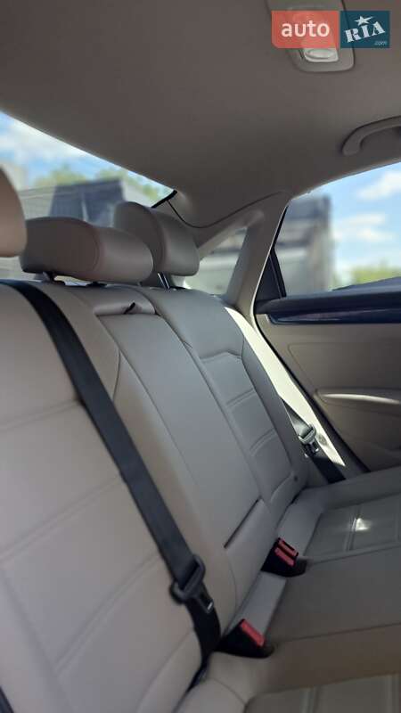 Седан Volkswagen Passat 2021 в Микулинцях