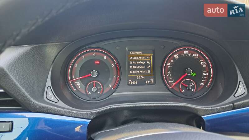 Седан Volkswagen Passat 2021 в Микулинцях