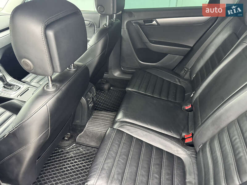 Универсал Volkswagen Passat 2011 в Стрые