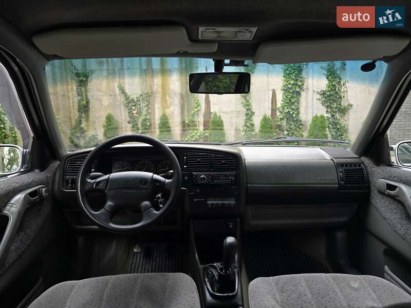 Седан Volkswagen Passat 1994 в Хмельницком