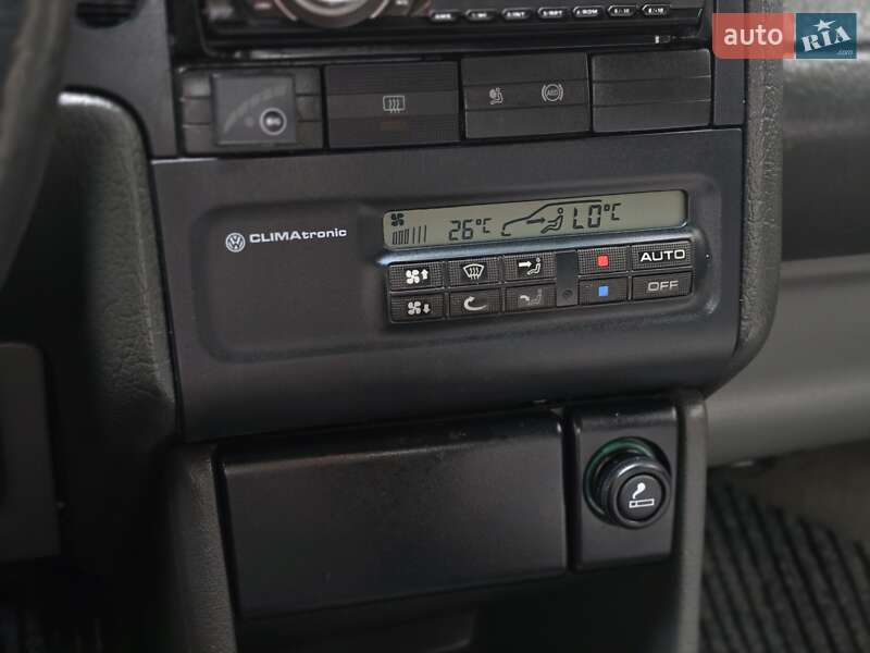 Седан Volkswagen Passat 1994 в Хмельницком