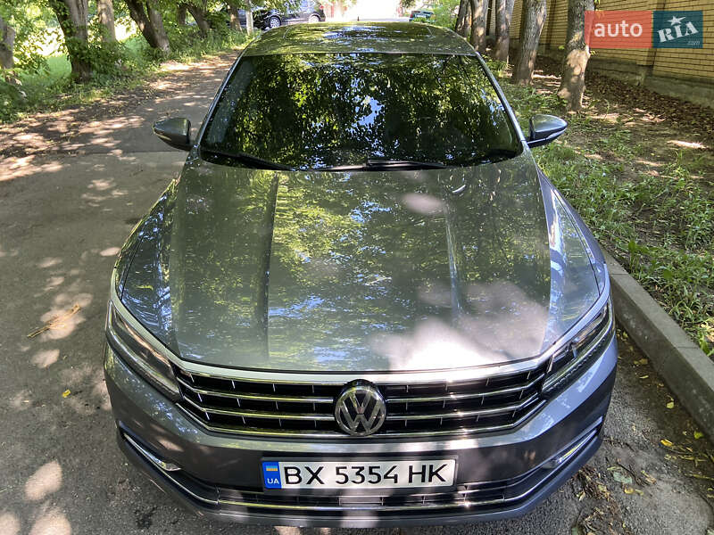 Седан Volkswagen Passat 2018 в Хмельницькому