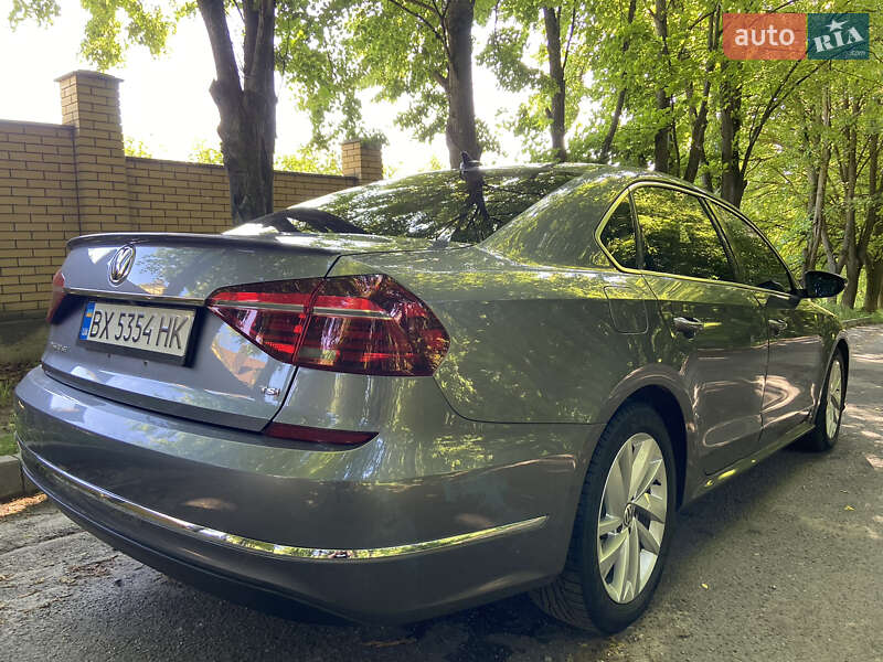 Седан Volkswagen Passat 2018 в Хмельницькому