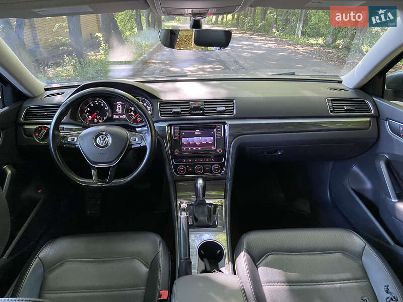 Седан Volkswagen Passat 2018 в Хмельницькому