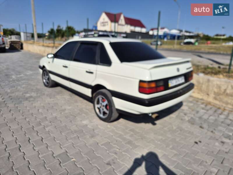 Седан Volkswagen Passat 1988 в Каменец-Подольском