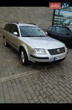 Универсал Volkswagen Passat 2001 в Новояворовске