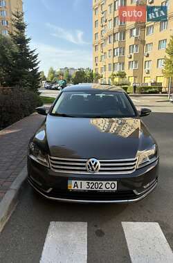 Седан Volkswagen Passat 2012 в Софиевской Борщаговке
