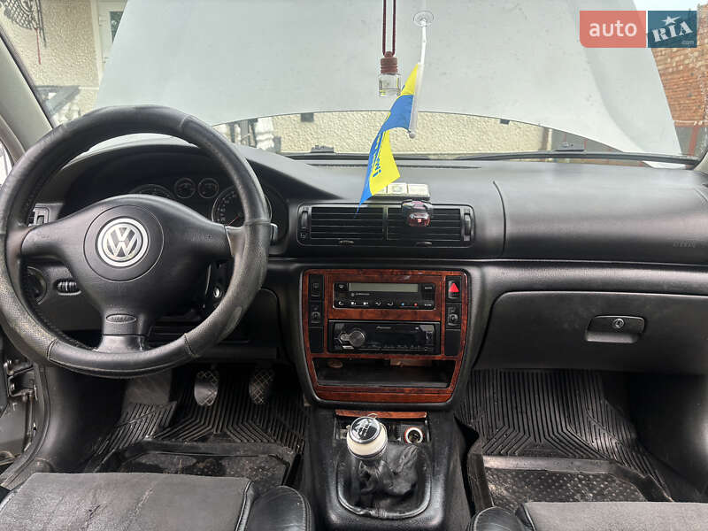 Седан Volkswagen Passat 2002 в Черновцах фото 15 Седан Volkswagen Passat 2002 в Черновцах