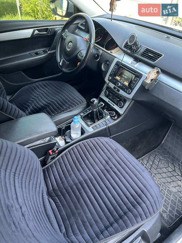 Универсал Volkswagen Passat 2011 в Киеве фото 18 Универсал Volkswagen Passat 2011 в Киеве