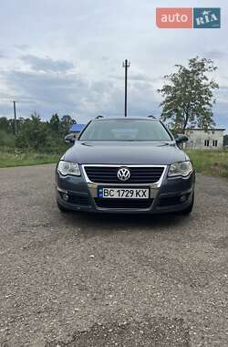 Универсал Volkswagen Passat 2010 в Моршине