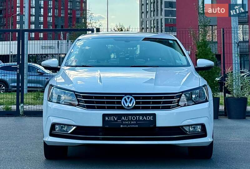 Седан Volkswagen Passat 2016 в Киеве