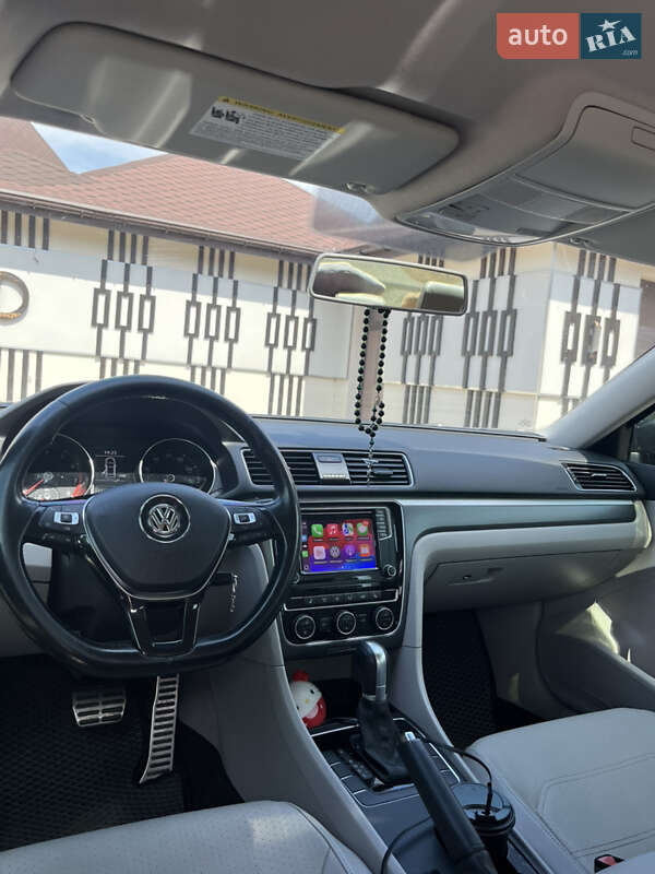 Седан Volkswagen Passat 2018 в Кременчуці