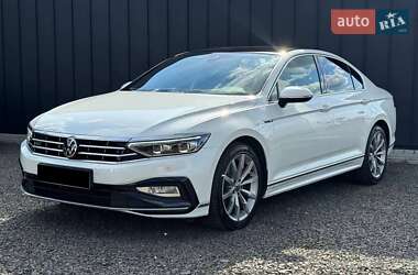 Універсал Volkswagen Passat 2020 в Луцьку