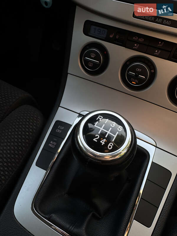Универсал Volkswagen Passat 2008 в Умани