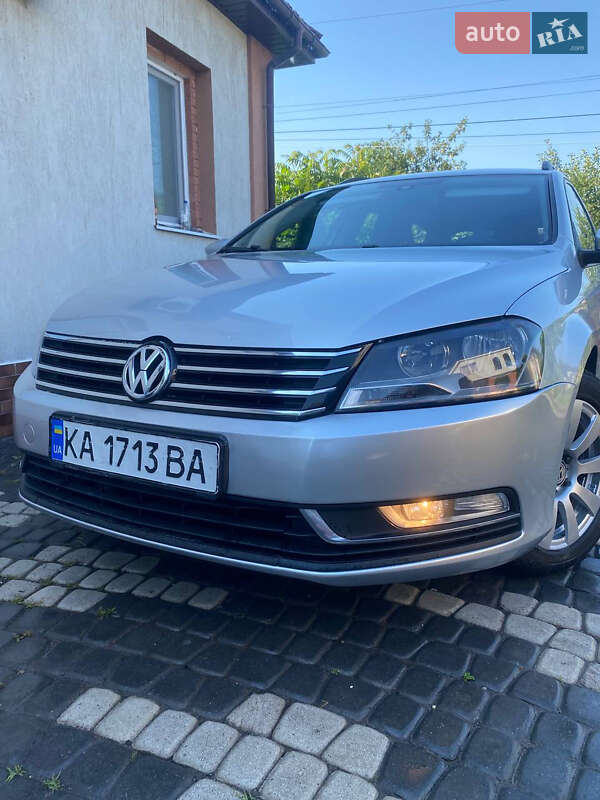 Універсал Volkswagen Passat 2014 в Києві