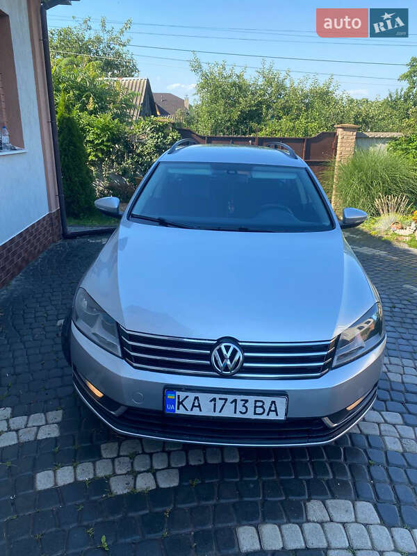 Універсал Volkswagen Passat 2014 в Києві