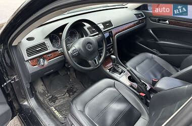 Седан Volkswagen Passat 2015 в Киеве