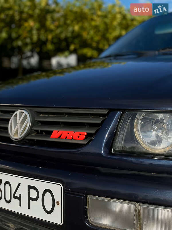 Седан Volkswagen Passat 1995 в Львові