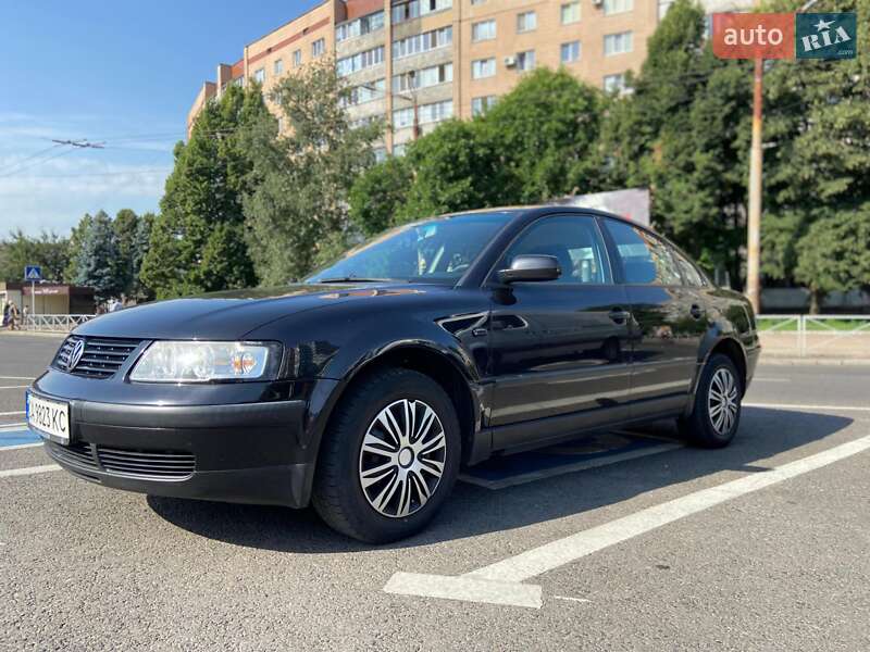 Седан Volkswagen Passat 2000 в Черкассах