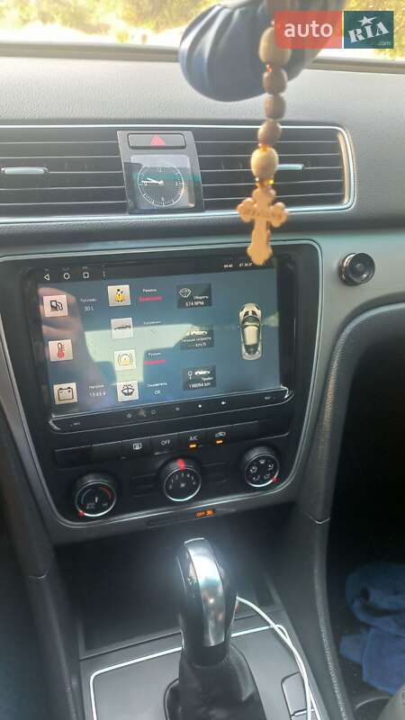 Седан Volkswagen Passat 2012 в Кривом Роге