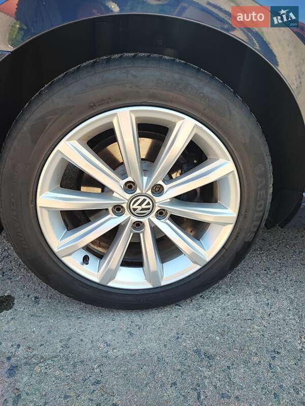 Универсал Volkswagen Passat 2017 в Львове