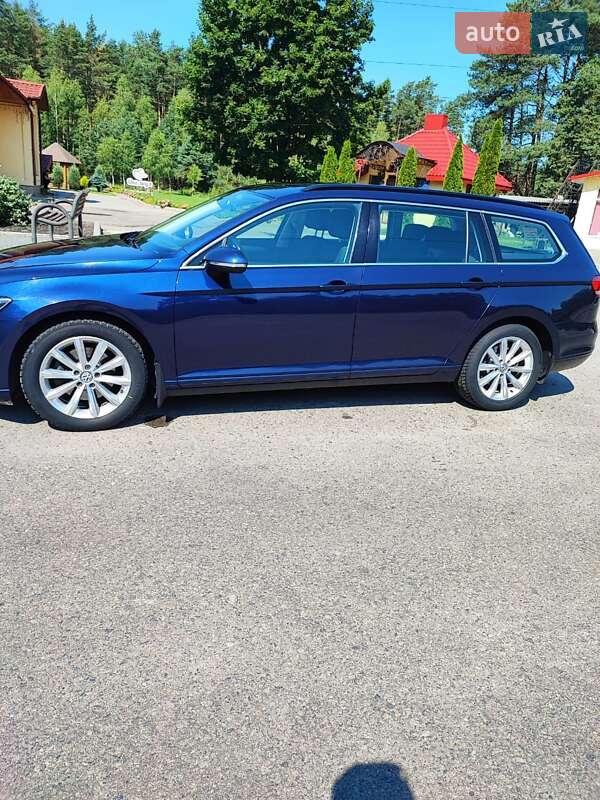 Универсал Volkswagen Passat 2017 в Львове