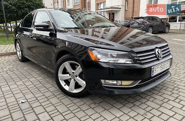 Седан Volkswagen Passat 2012 в Ивано-Франковске