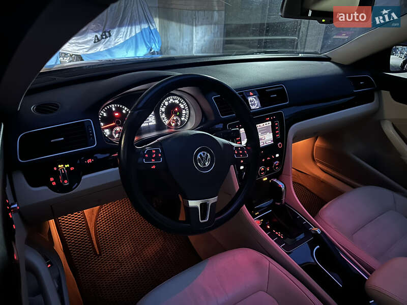 Седан Volkswagen Passat 2013 в Киеве фото 3 Седан Volkswagen Passat 2013 в Киеве