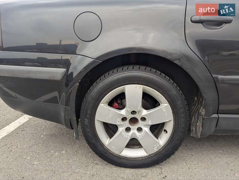 Седан Volkswagen Passat 1999 в Буче