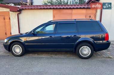 Універсал Volkswagen Passat 2001 в Одесі