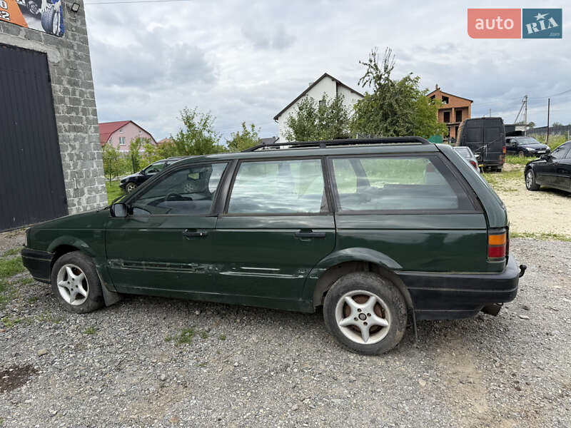 Універсал Volkswagen Passat 1990 в Львові